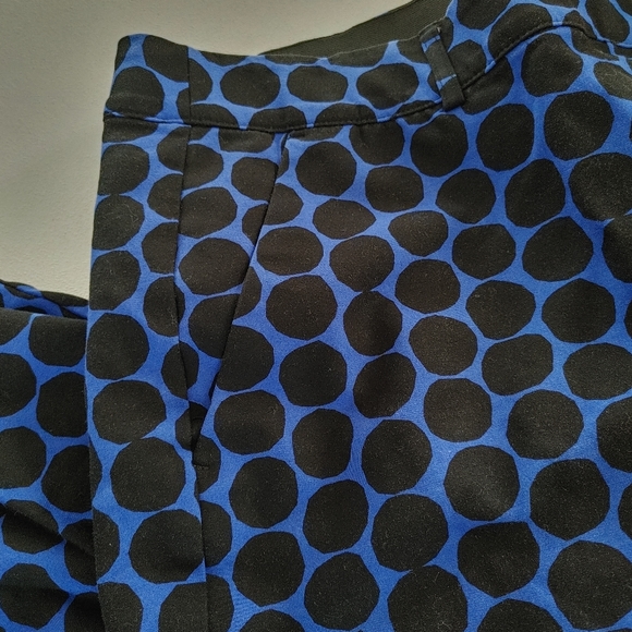 Blue and Black Capri pants - Picture 2 of 4
